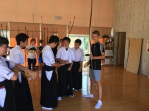 Das Japanische Bogenschiessen (Kyudo) ist schwerer als man vielleicht glaubt. Die richtige Technik ist entscheidend!